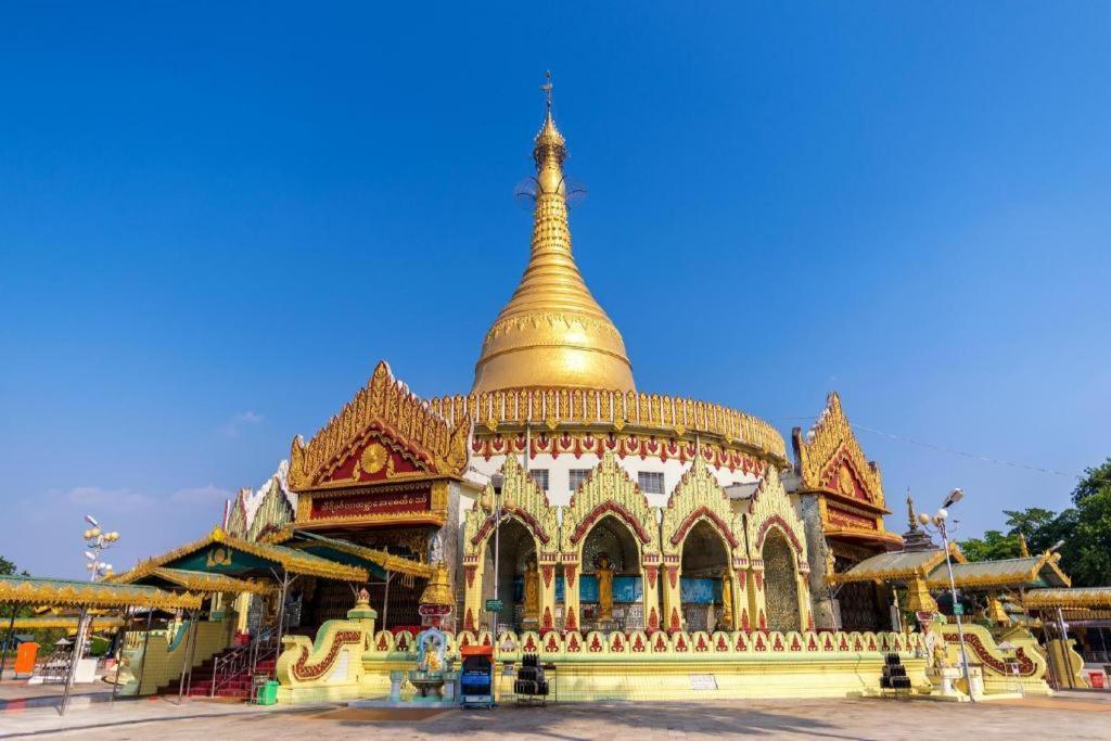 8Day Hotel Yangon Extérieur photo