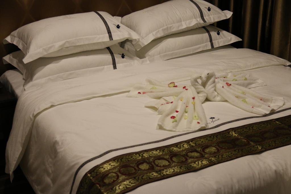 8Day Hotel Yangon Chambre photo