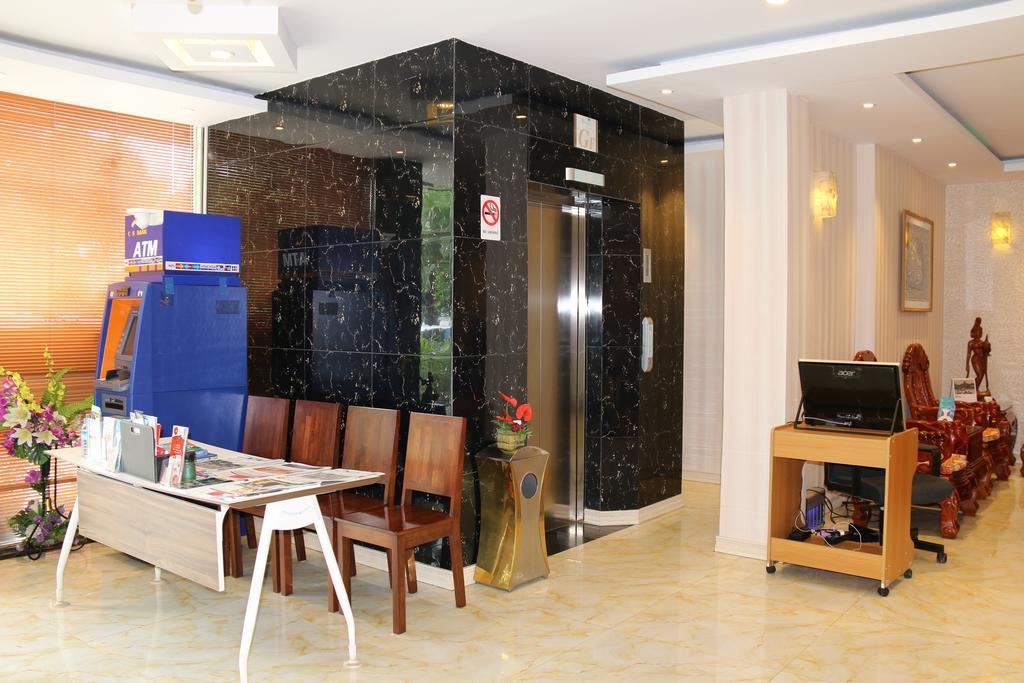 8Day Hotel Yangon Extérieur photo