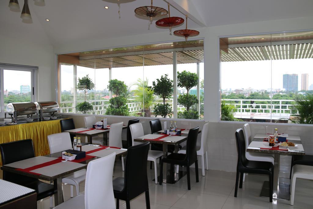 8Day Hotel Yangon Extérieur photo