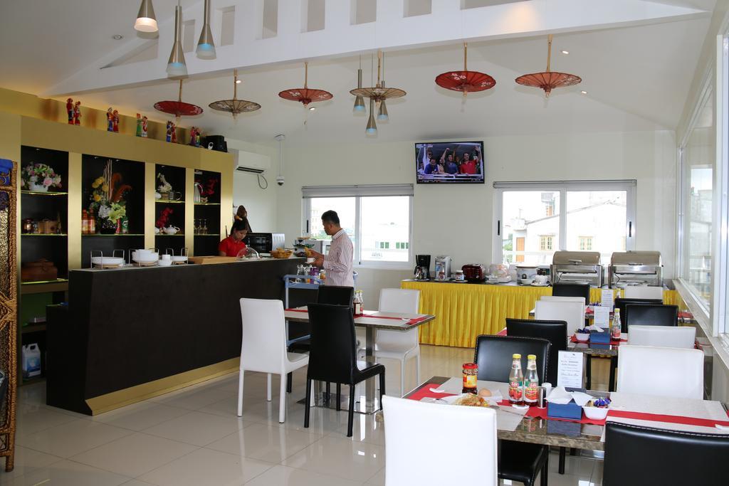 8Day Hotel Yangon Extérieur photo